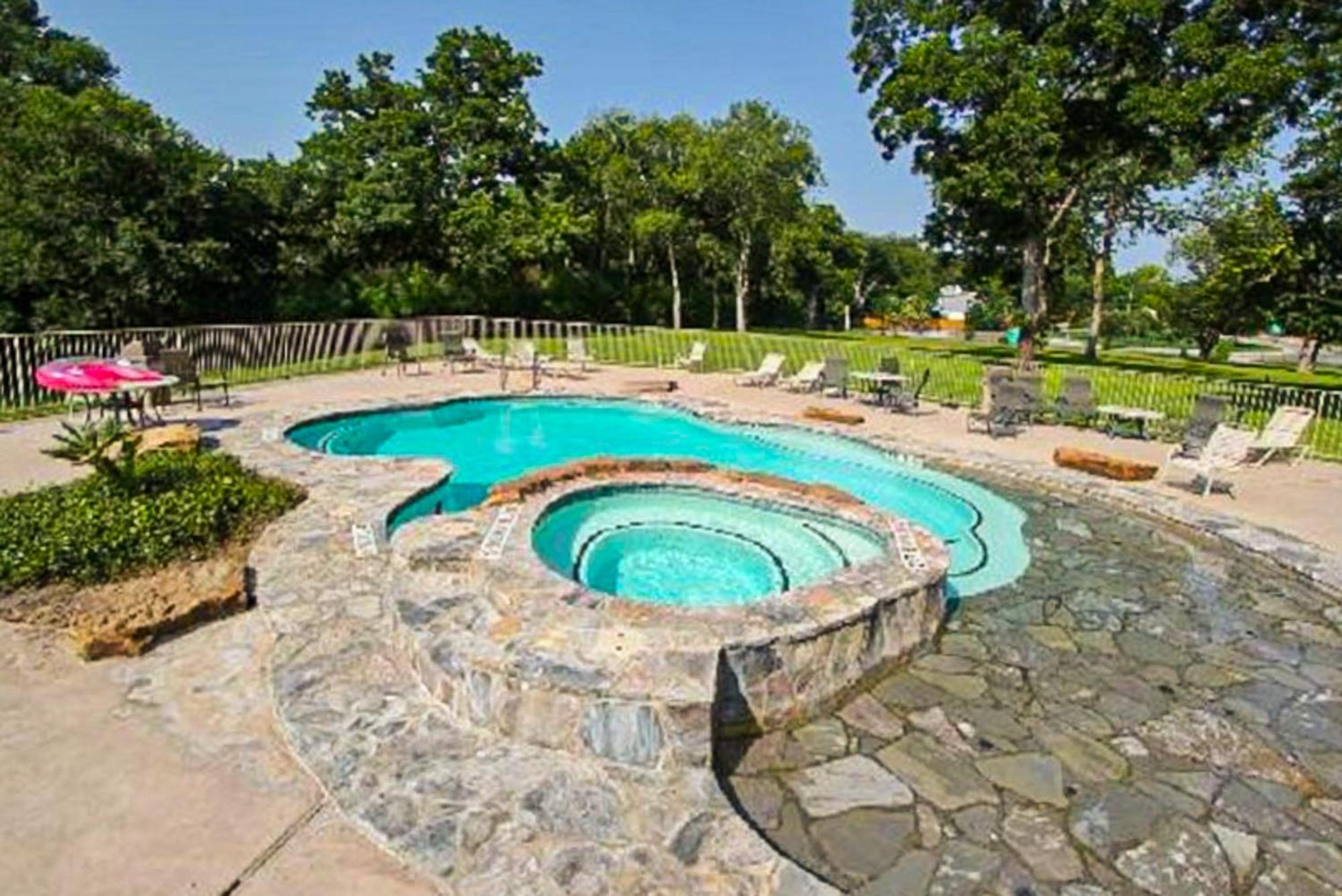 Water Wheel Resort Condo Resort 新布朗费尔斯 外观 照片